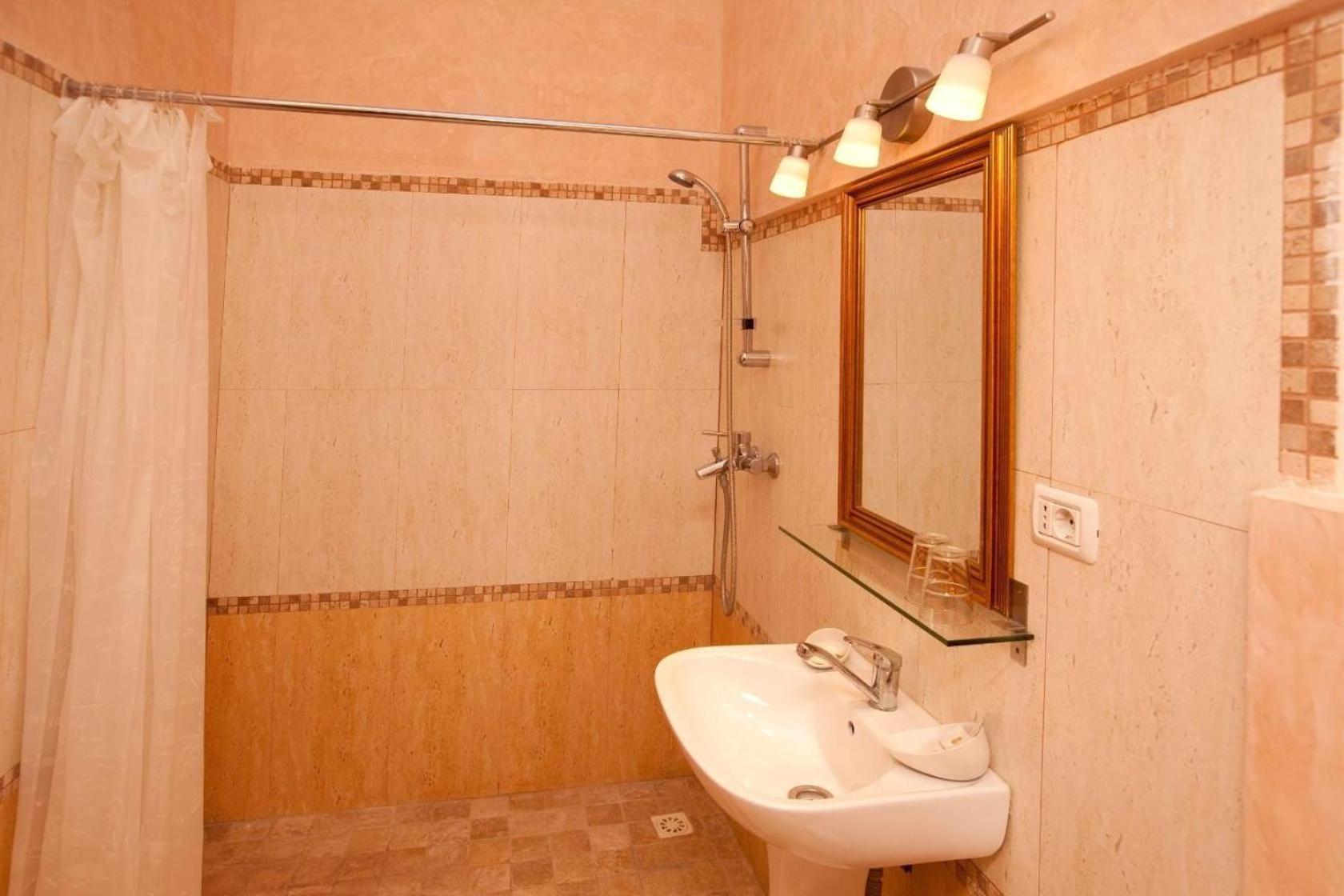 Pension Dinu Residence ティミショアラ エクステリア 写真