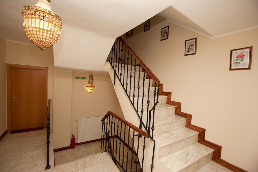 Pension Dinu Residence ティミショアラ エクステリア 写真